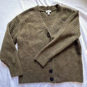 TOP SHOP // ARMY GREEN CARDIGAN // SIZE SMALL